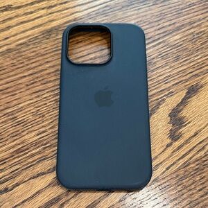 Apple Midnight Black iPhone 16 Pro Case